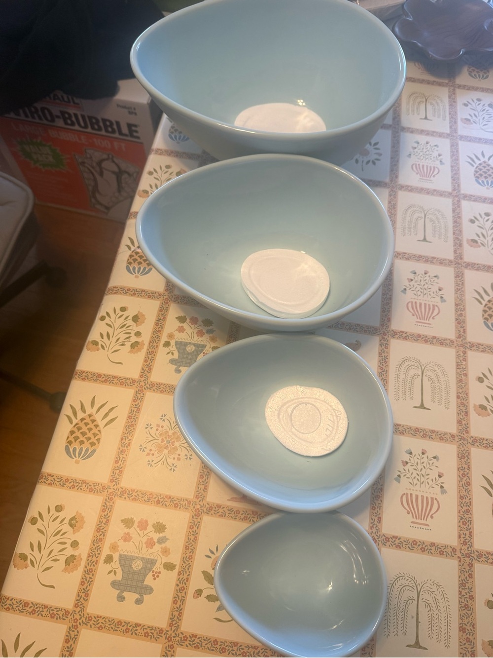 Nigella Lawson Living Kitchen egg-shaped nesting bowls in a robin's egg blue - Picture 3 of 8